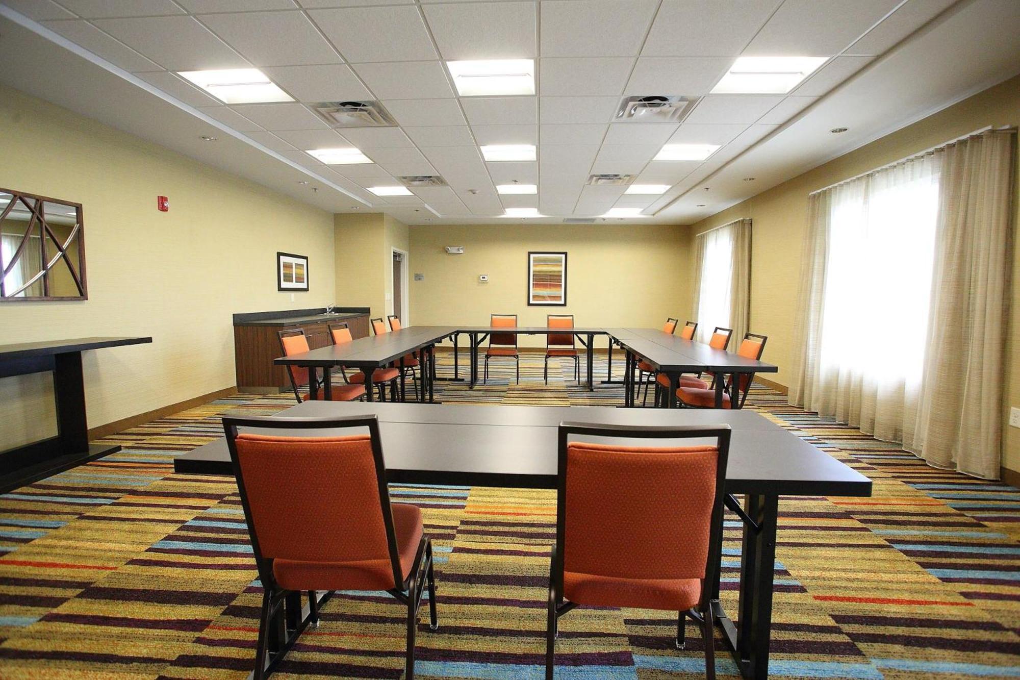 Fairfield Inn & Suites By Marriott East Grand Forks Exteriör bild