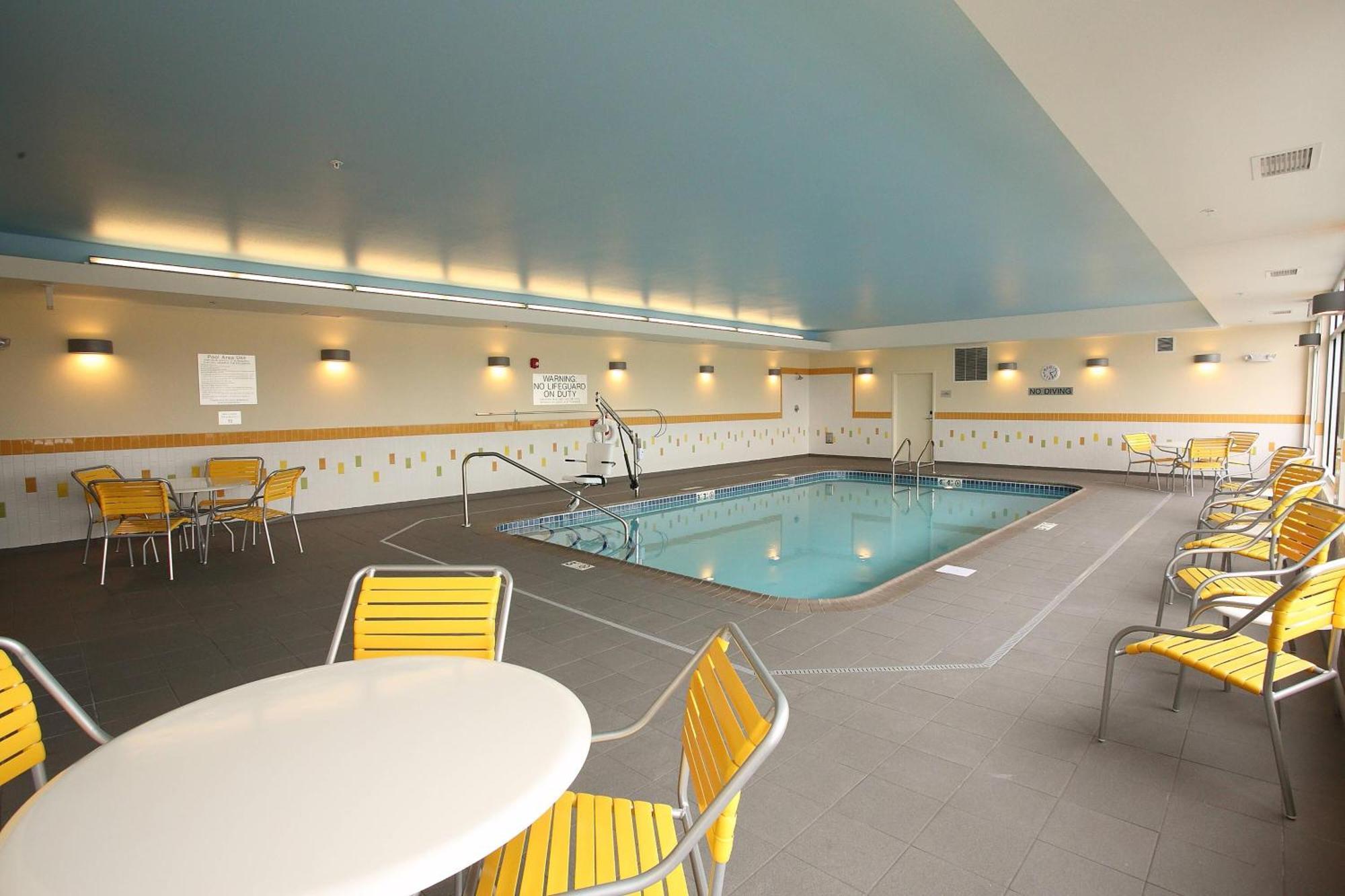 Fairfield Inn & Suites By Marriott East Grand Forks Exteriör bild