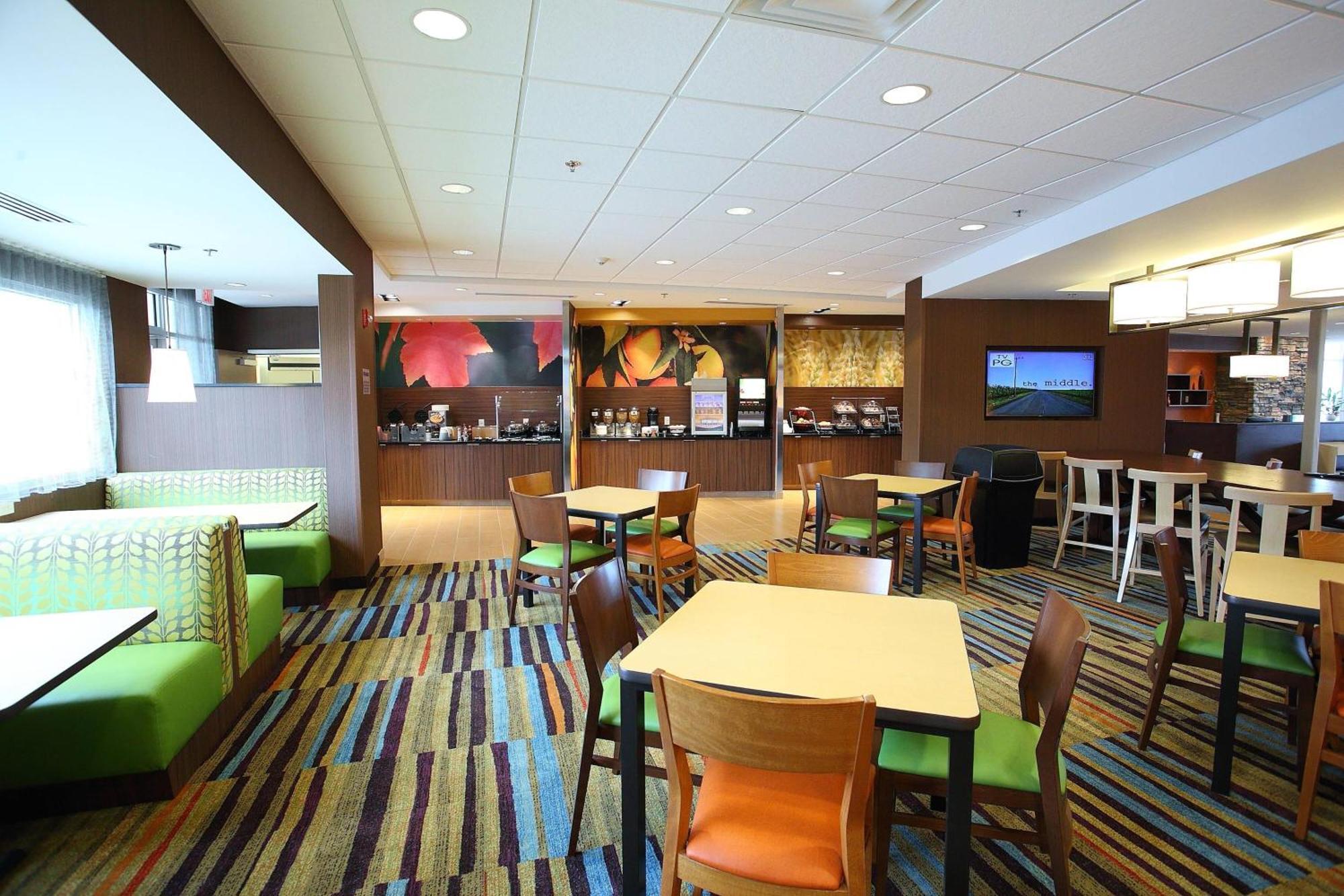 Fairfield Inn & Suites By Marriott East Grand Forks Exteriör bild