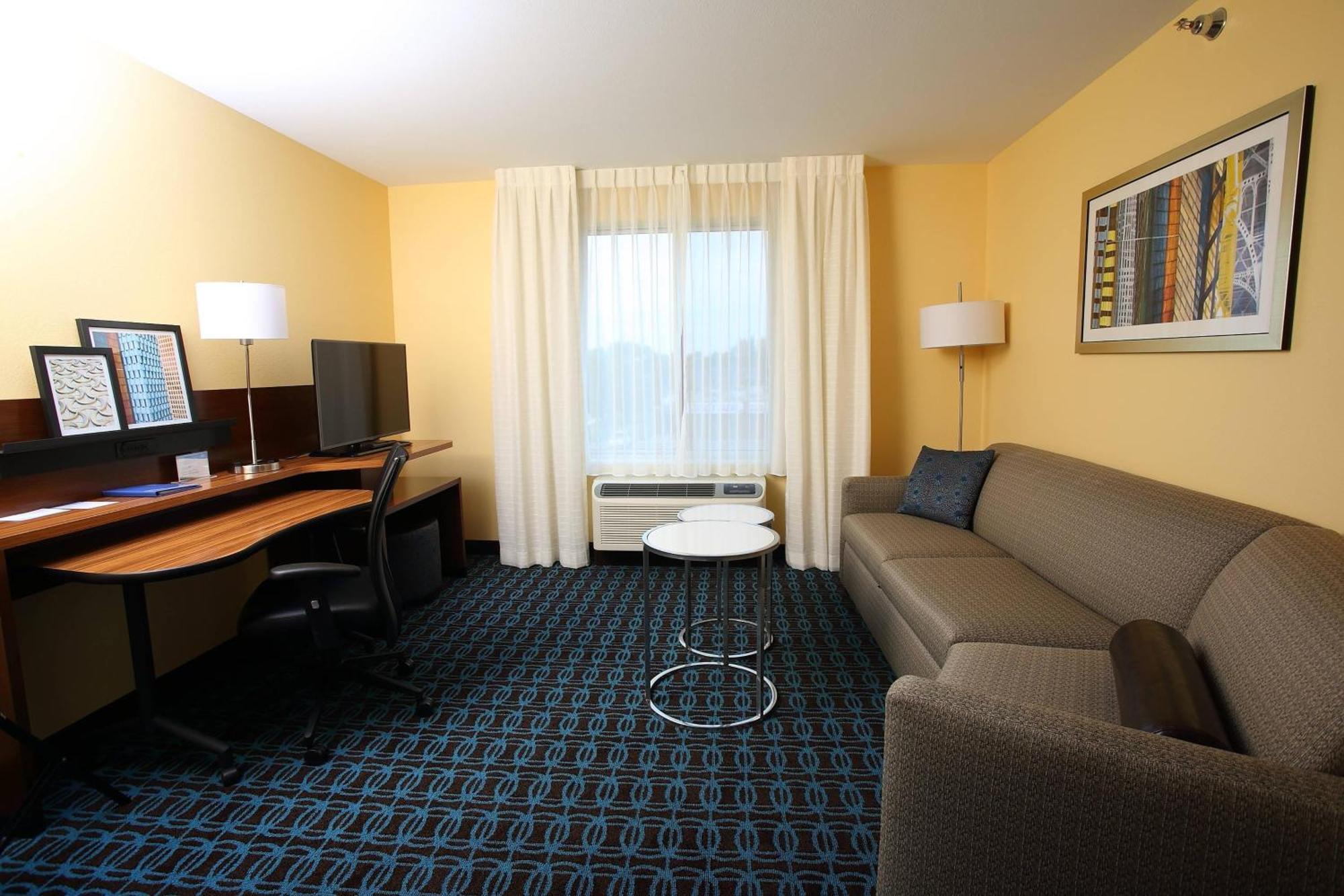 Fairfield Inn & Suites By Marriott East Grand Forks Exteriör bild