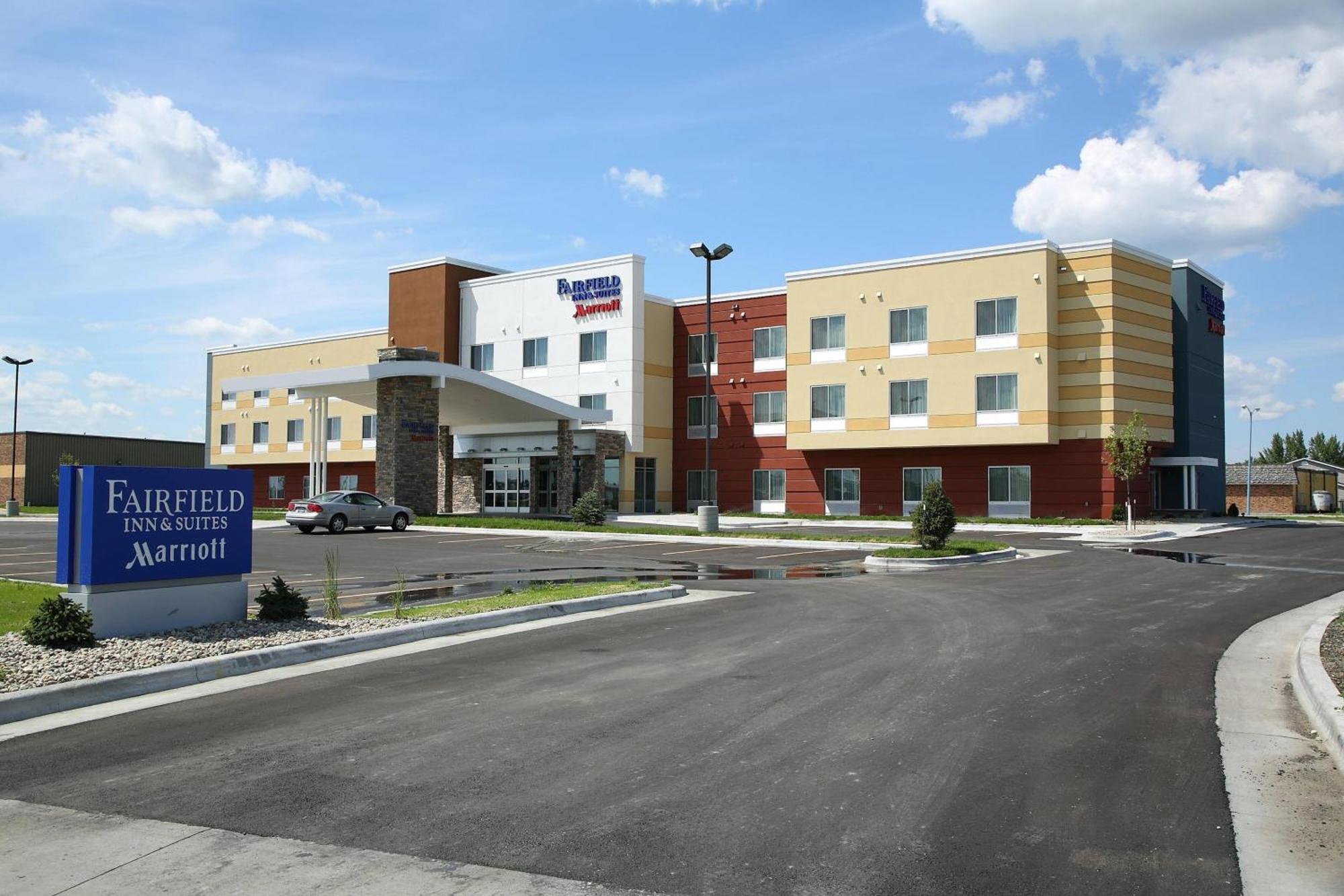 Fairfield Inn & Suites By Marriott East Grand Forks Exteriör bild